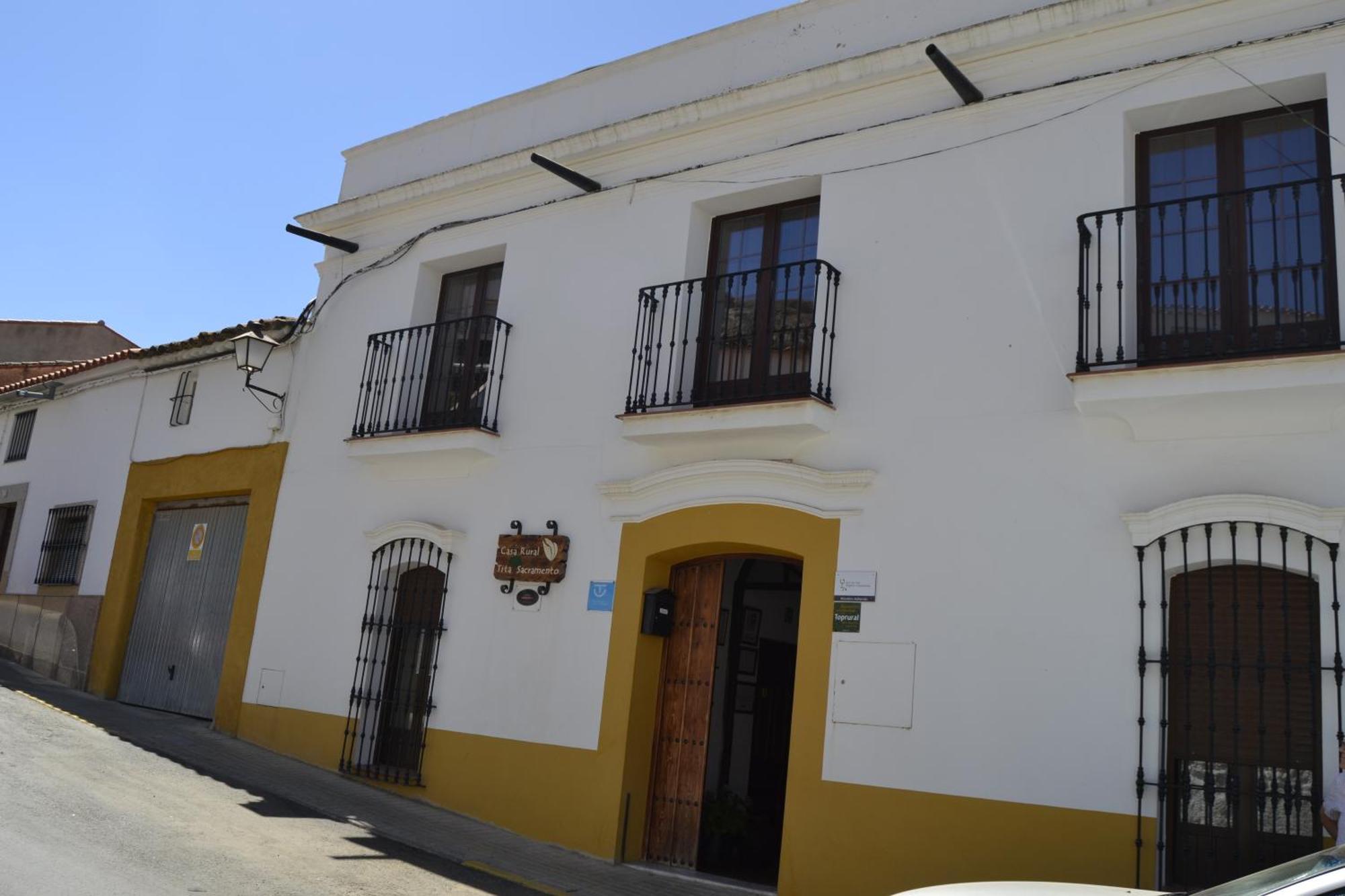 Casa Rural Tita Sacramento Hornachos 外观 照片